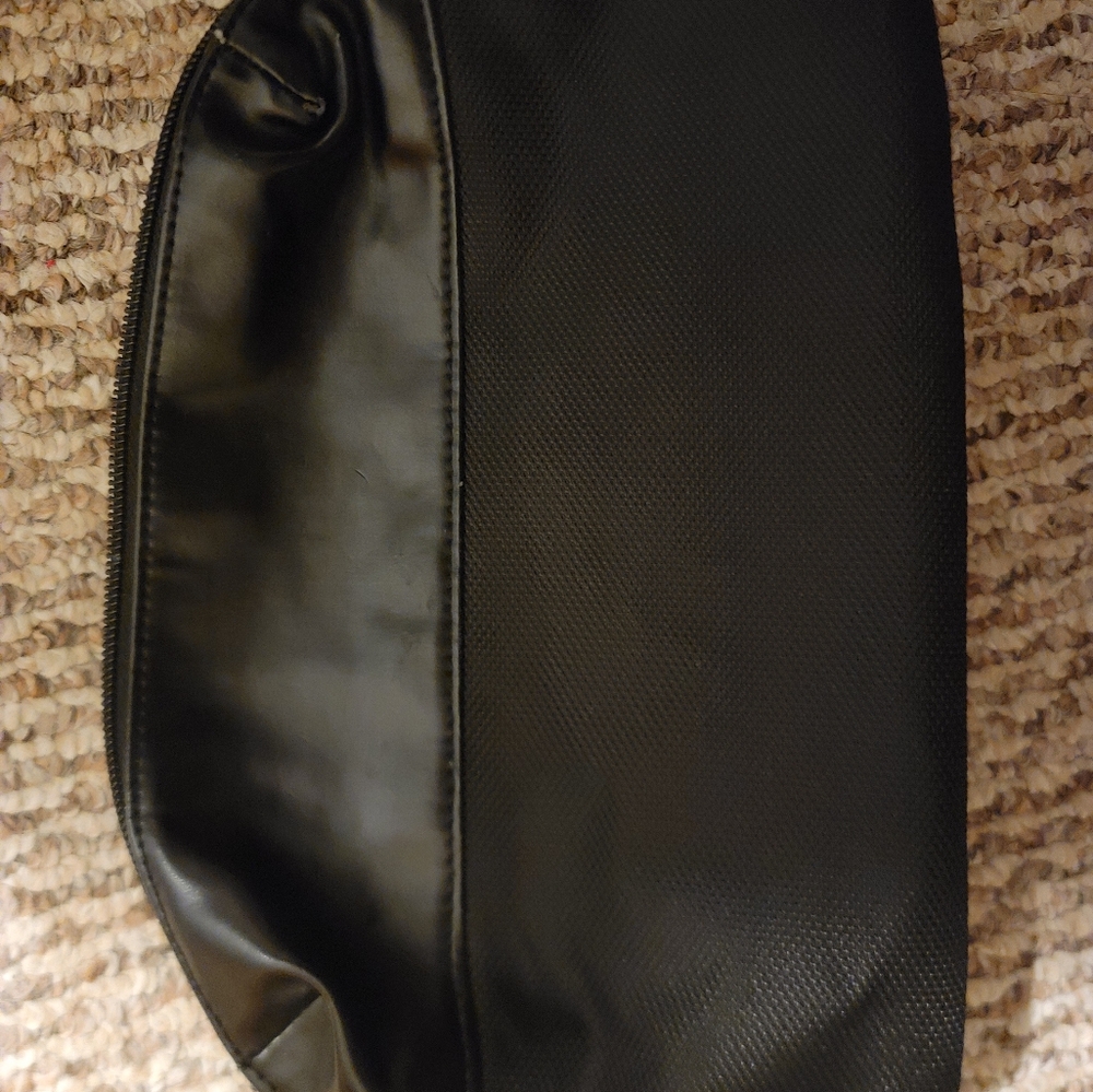 Christian Dior Makeup Bag - Picture 2 of 7